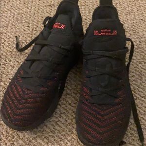 Boys Lebron James Nikes Size 6